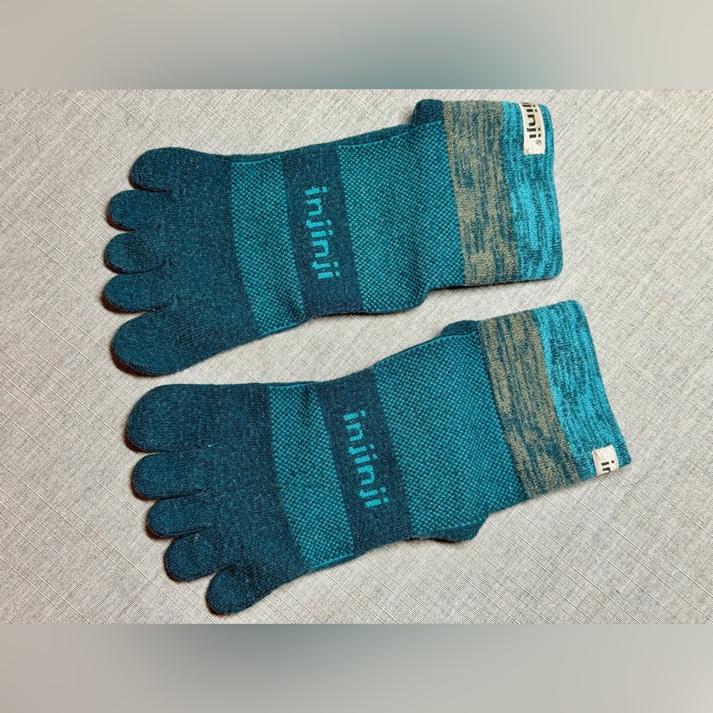 Injinji Toe Socks - Trail Midweight - Midnight / Men’s
Large